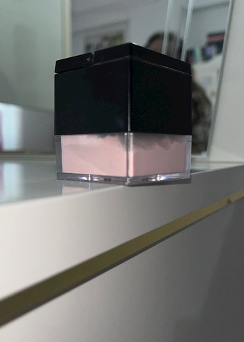 Huda Beauty Cherry Blossom - Görsel 2