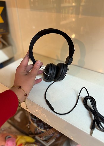 Siyah Kablolu Kulaklık - Görsel 3