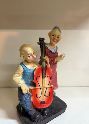 Renkli Çello Çalan Çift Biblosu - Görsel 3