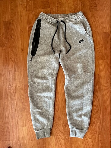 Nike Tech
