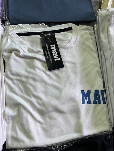 Mavi tshirt