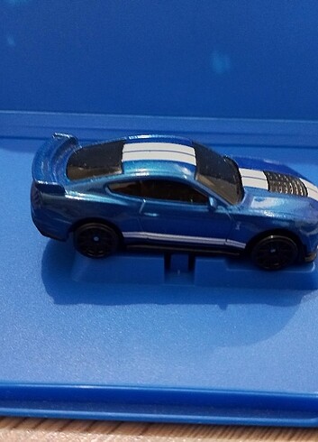  Hot Wheels-Ford Mistang Shelby GT500