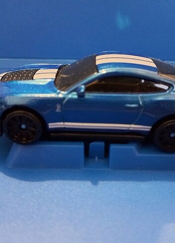  Beden Hot Wheels-Ford Mistang Shelby GT500