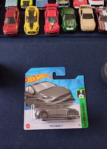 Hot Wheels-Tesla Model Y