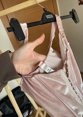 Penti Dantel Detaylı Pembe Midi Büstiyer