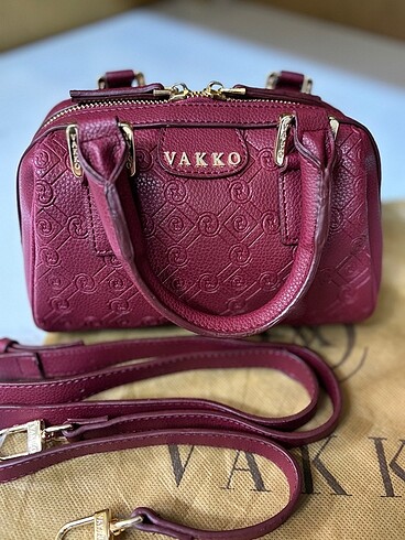 Vakko teşhir ürünü orjinal vakko çapraz askılı çanta