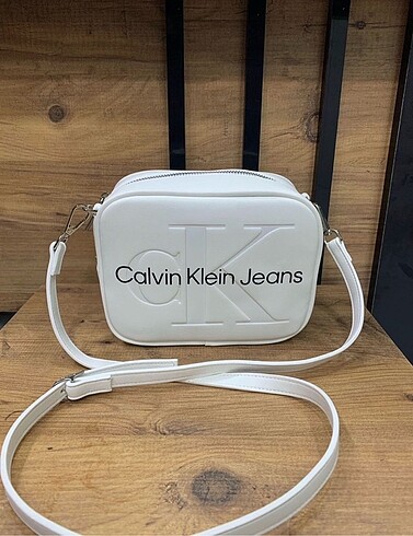 Beden calvin klein çapraz askılı çanta