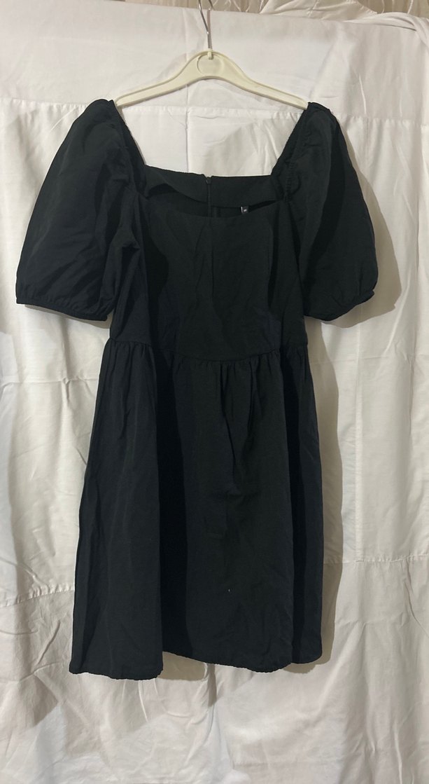 Siyah Midi Keten Elbise, Fırfırlı, Geniş Kesim - Görsel 2