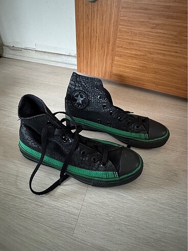 Diğer Converse