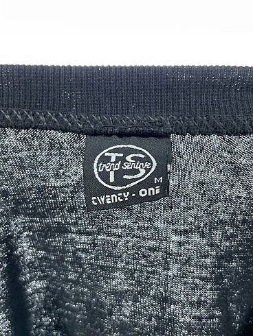 m Beden siyah Renk Diğer T-shirt %70 İndirimli.