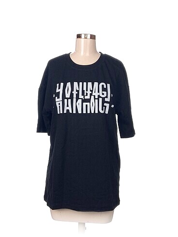 Diğer T-shirt %70 İndirimli.