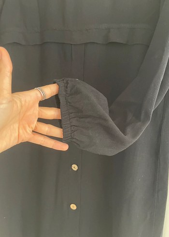 Düğmeli Siyah Uzun Gömlem - Görsel 5