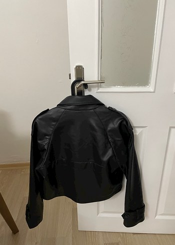 Zara Düğmeli Siyah Deri Kadın Ceket