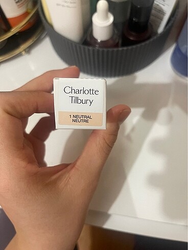 Diğer Charlotte Tilbury