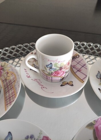 Şık kahve fincan takımı - Görsel 3