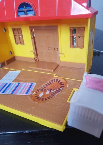 Beden Renk Maşa'nın evi