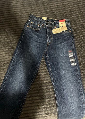 Levis Jean