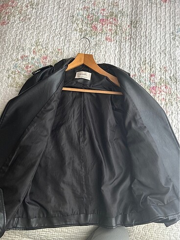 m Beden Stradivarius deri ceket