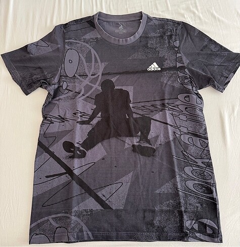 Adidas erkek tişört