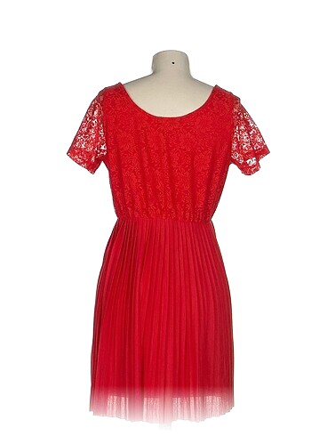 42 Beden Dorothy Perkins Kısa Elbise %70 İndirimli.