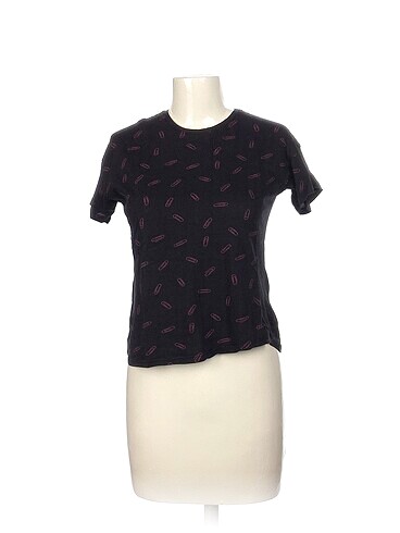 Mango T-shirt %70 İndirimli.