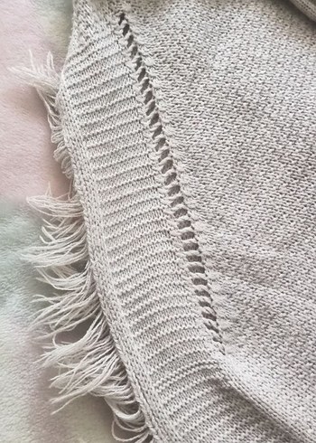 Kapüşonlu Beyaz Örgü Kız Panço - Görsel 3