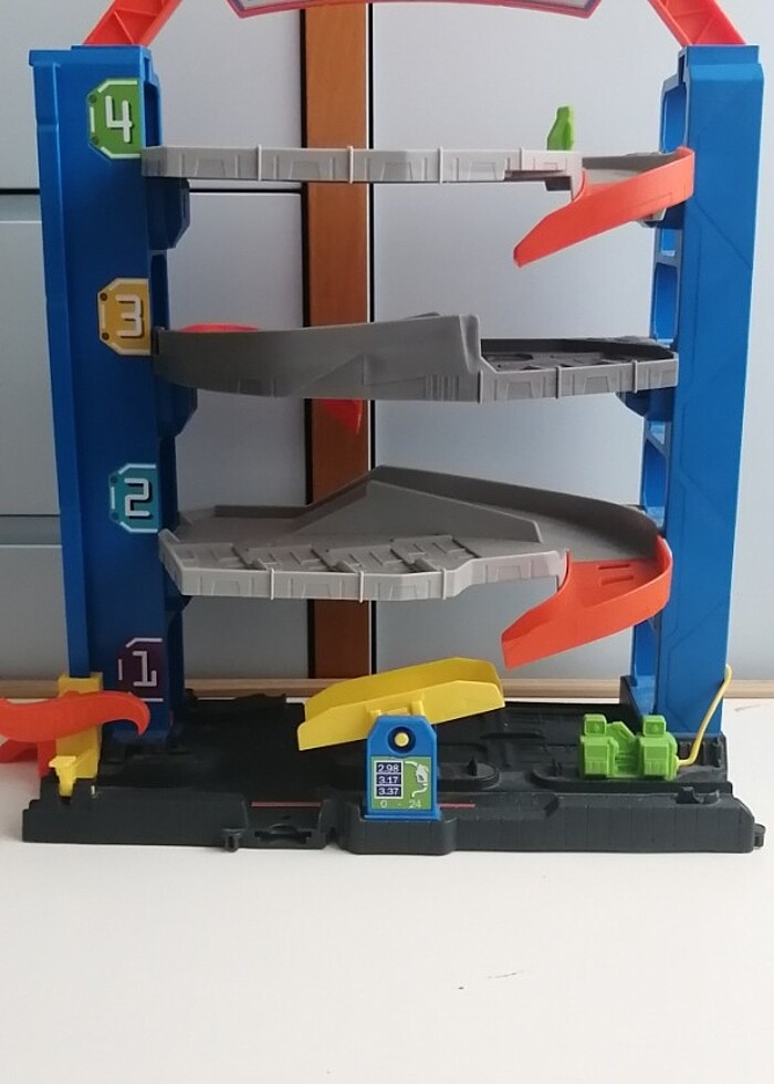 Hot wheels stunt garage - Görsel 2