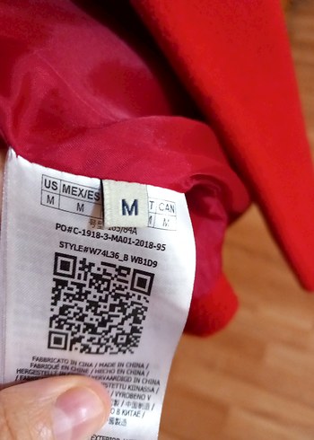 GUESS Kırmızı  bayan mont - Görsel 3