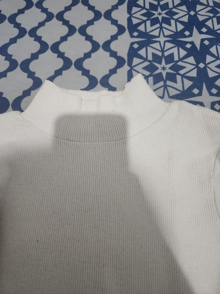 Kırık Beyaz Uzun Kollu Boğazlı Kadın Kazak - Görsel 3