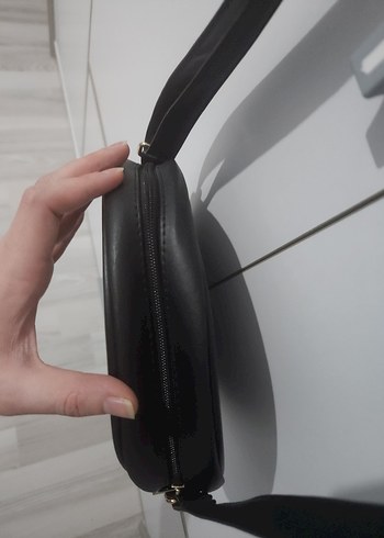 Siyah Deri Yuvarlak Kadın Çanta - Görsel 5