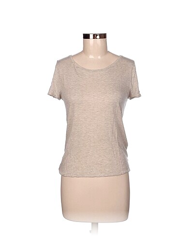 Massimo Dutti T-shirt %70 İndirimli.