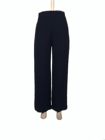 Zara Düz Kesim %70 İndirimli.