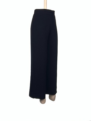 Zara Zara Düz Kesim %70 İndirimli.