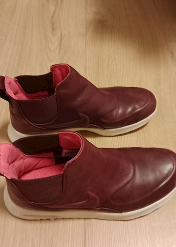 mürdüm rengi kadın Nike botu - Görsel 4