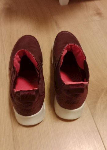 mürdüm rengi kadın Nike botu - Görsel 2