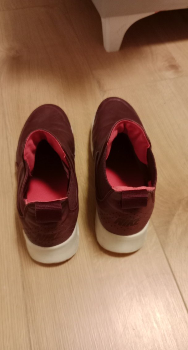 mürdüm rengi kadın Nike botu - Görsel 2