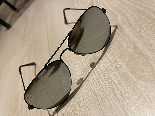 Ray ban aynalı güneş gözlüğü
