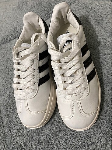 Adidas Spor ayakkabı