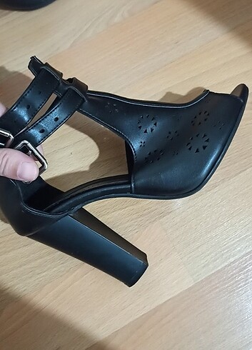 Derimod Bayan topuklu ayakkabı