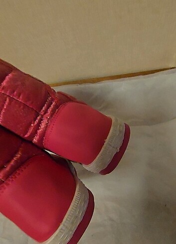 23 Beden Bellakids Pembe Kar Botu 23 numara