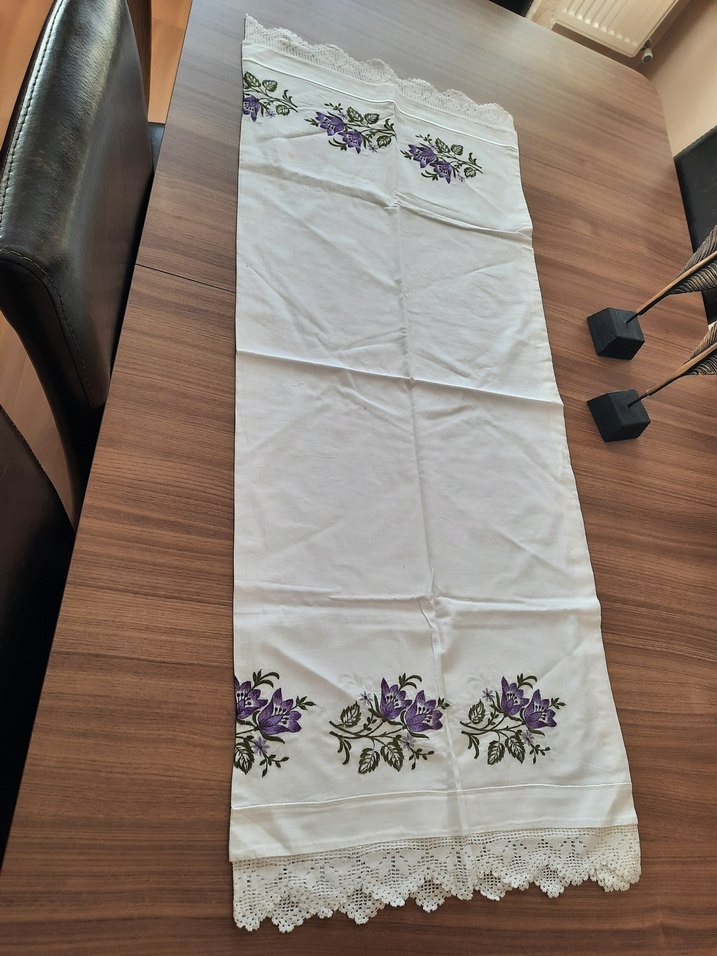 İşlemeli Mor Çiçekli yastık kılıfı - Görsel 2