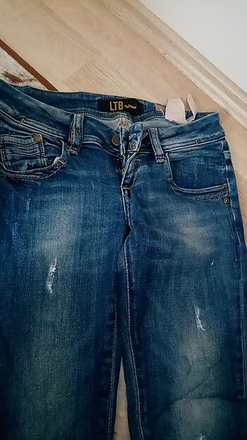 Jean 