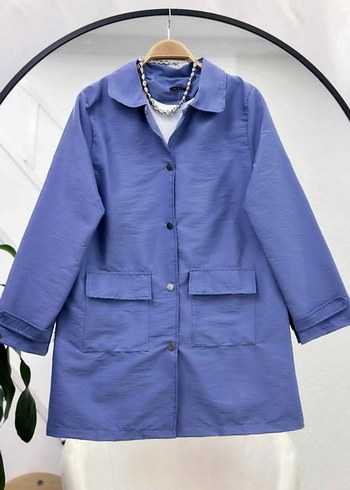 Mavi Düğmeli Kadın Kısa Trençkot - Görsel 2