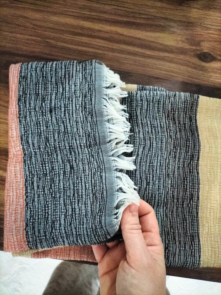 Püsküllü Bohem Tarzı Kadın Şal - Görsel 4