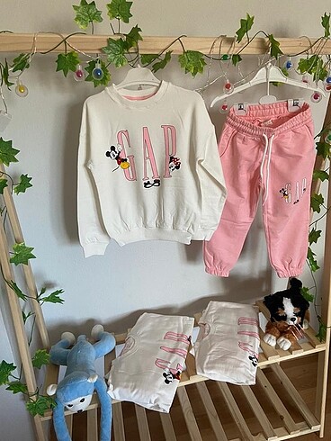 Gap model ikili kız Takım
