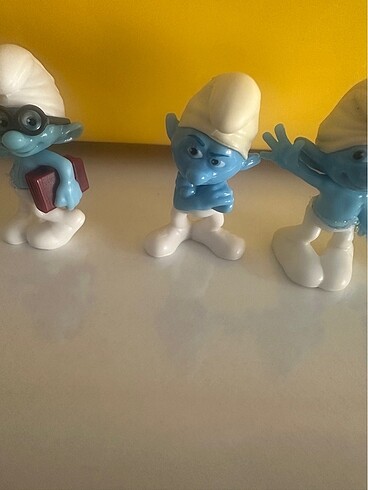  Beden Renk Kinder surprise şirinler