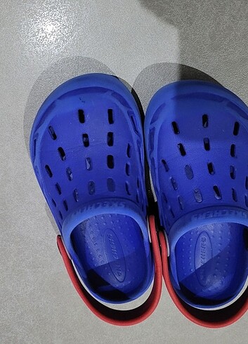 26 Beden mavi Renk Skechers terlik