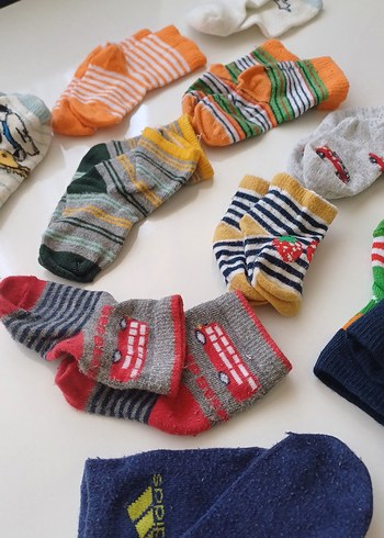 15 tane Renkli Desenli Erkek Çocuk Çorapları - Görsel 4