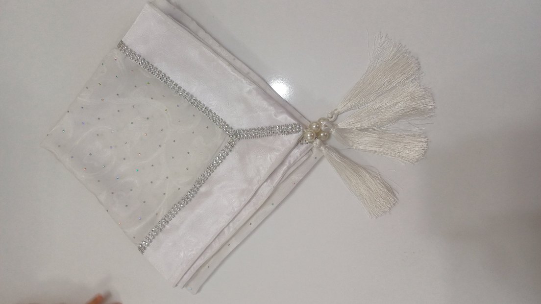 İnci ve Boncuk Detaylı Beyaz masa sehpa örtüsü - Görsel 2