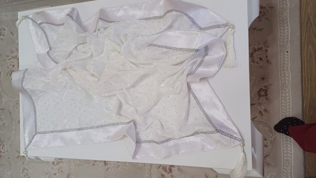 İnci ve Boncuk Detaylı Beyaz masa sehpa örtüsü - Görsel 3